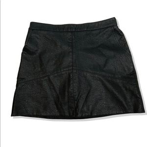 Black Vegan leather mini skirt. M .Lulus.